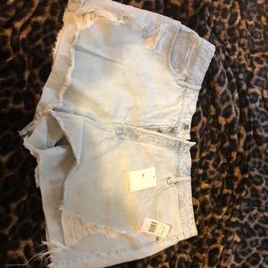 Good American Bombshell Short curved hem